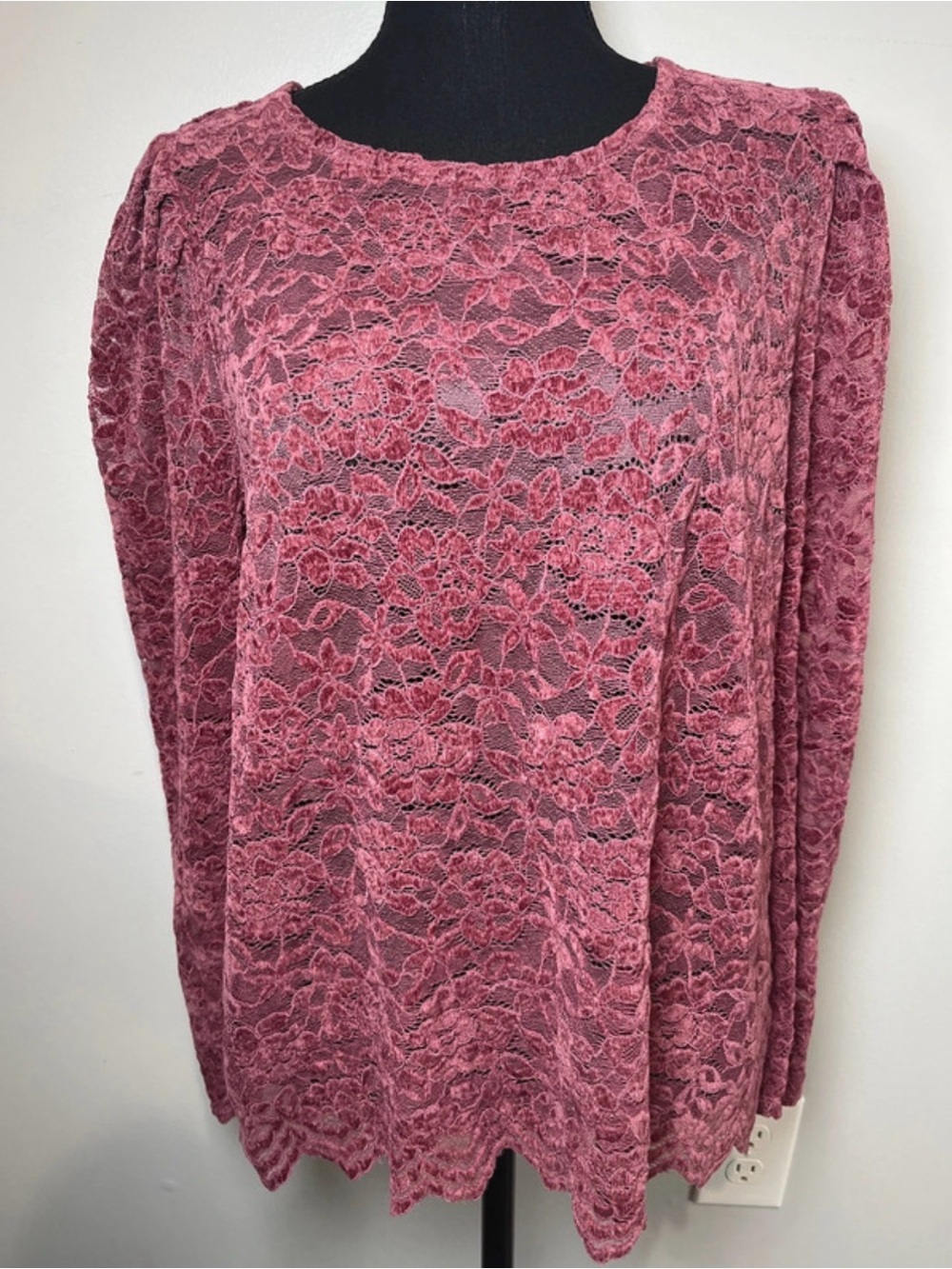 Mauve Floral Lace Long-Sleeve Blouse